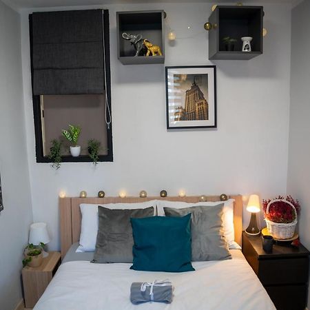 Metro Lux Home Apartment ワルシャワ エクステリア 写真