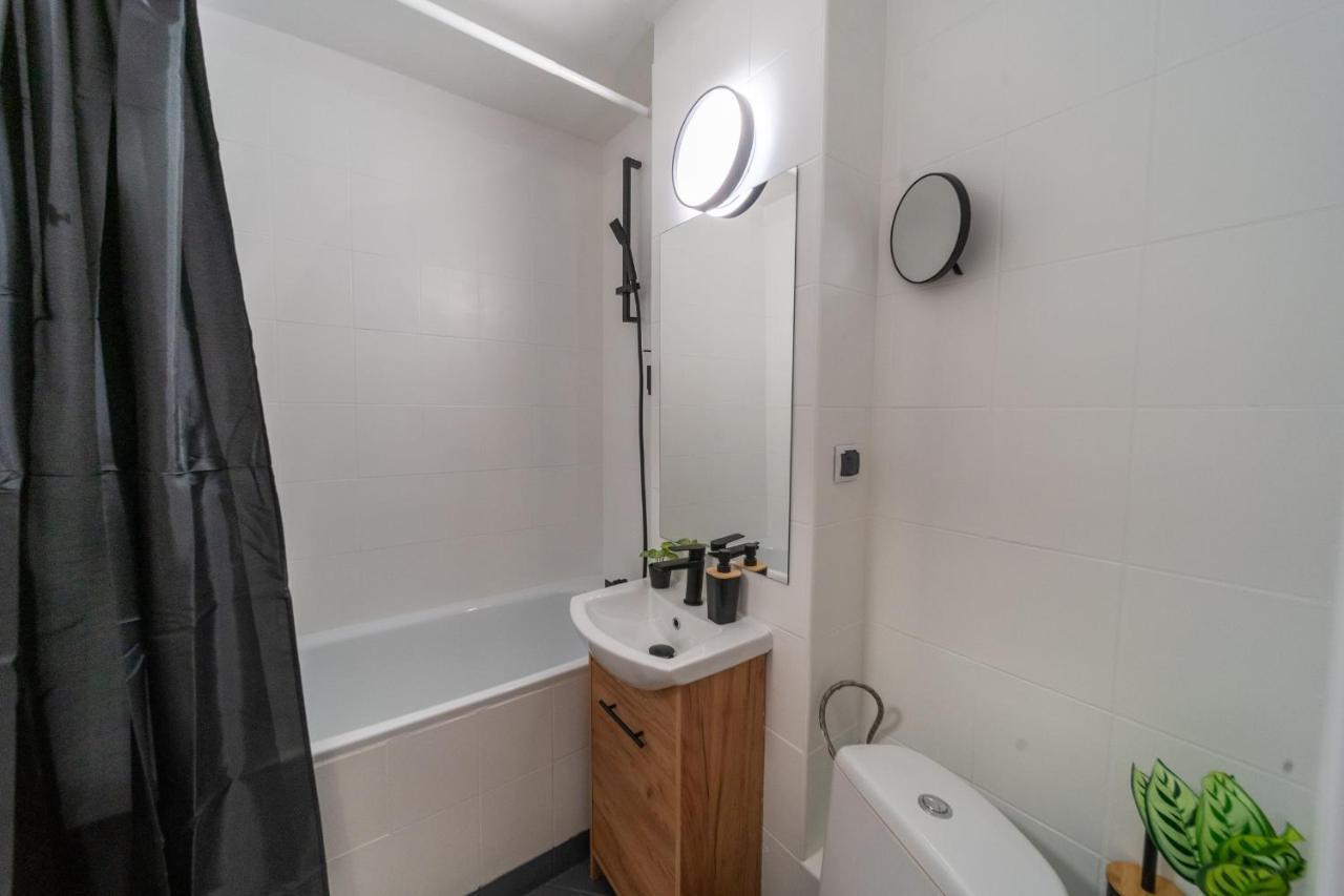 Metro Lux Home Apartment ワルシャワ エクステリア 写真