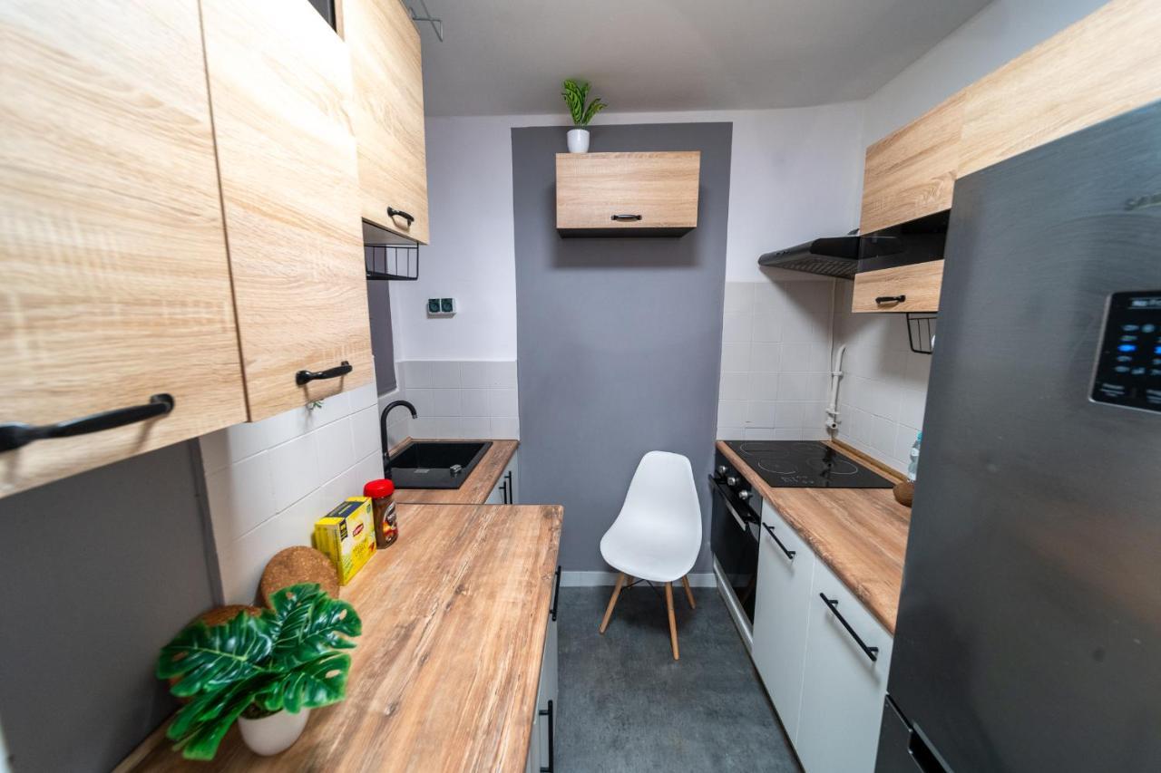 Metro Lux Home Apartment ワルシャワ エクステリア 写真