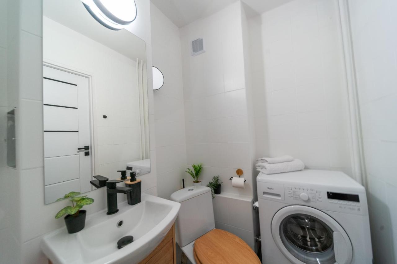 Metro Lux Home Apartment ワルシャワ エクステリア 写真