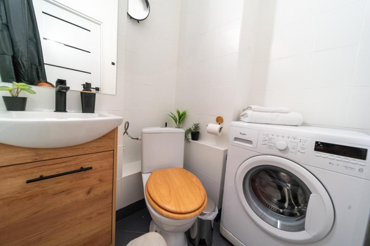 Metro Lux Home Apartment ワルシャワ エクステリア 写真