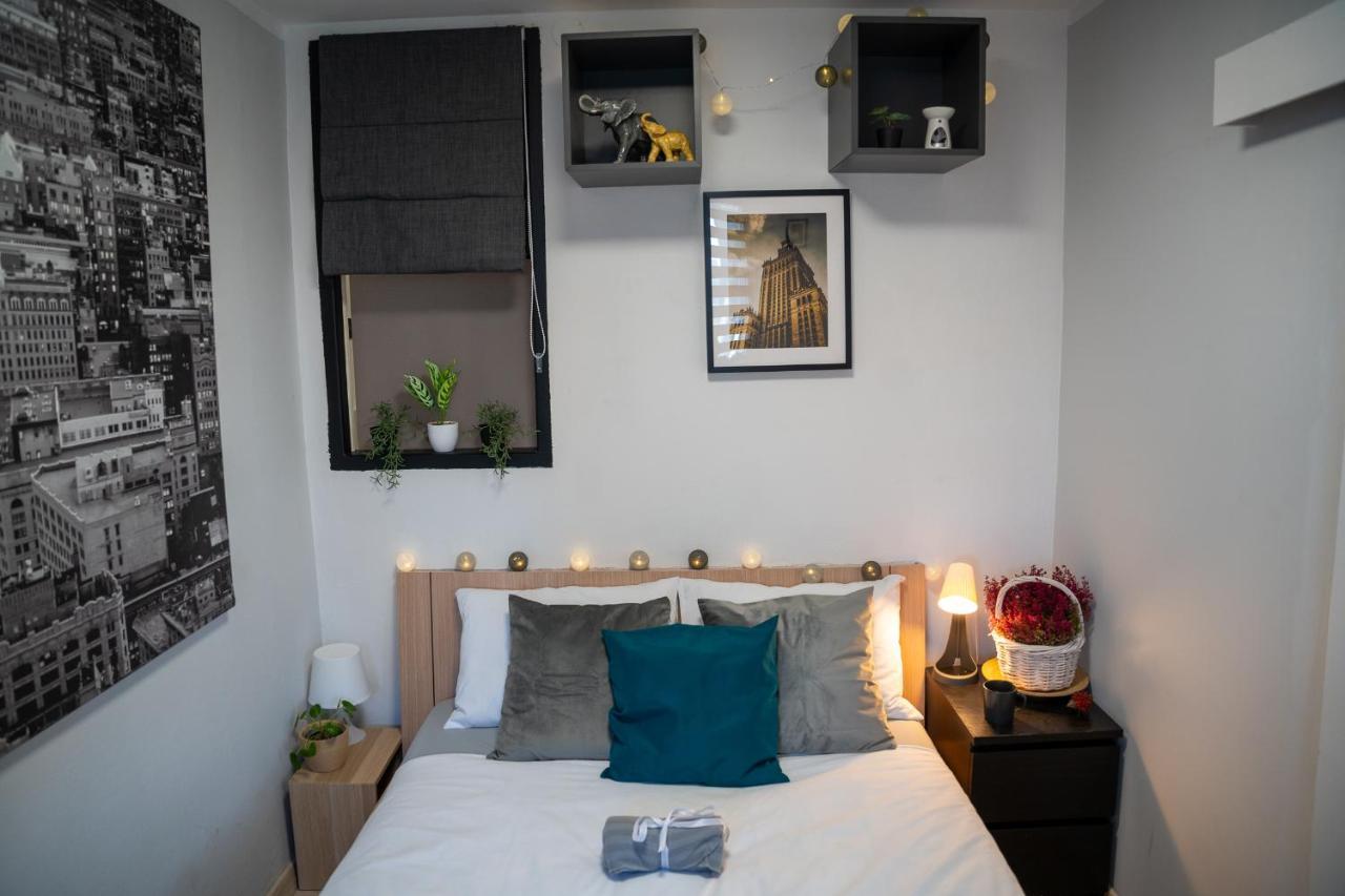 Metro Lux Home Apartment ワルシャワ エクステリア 写真