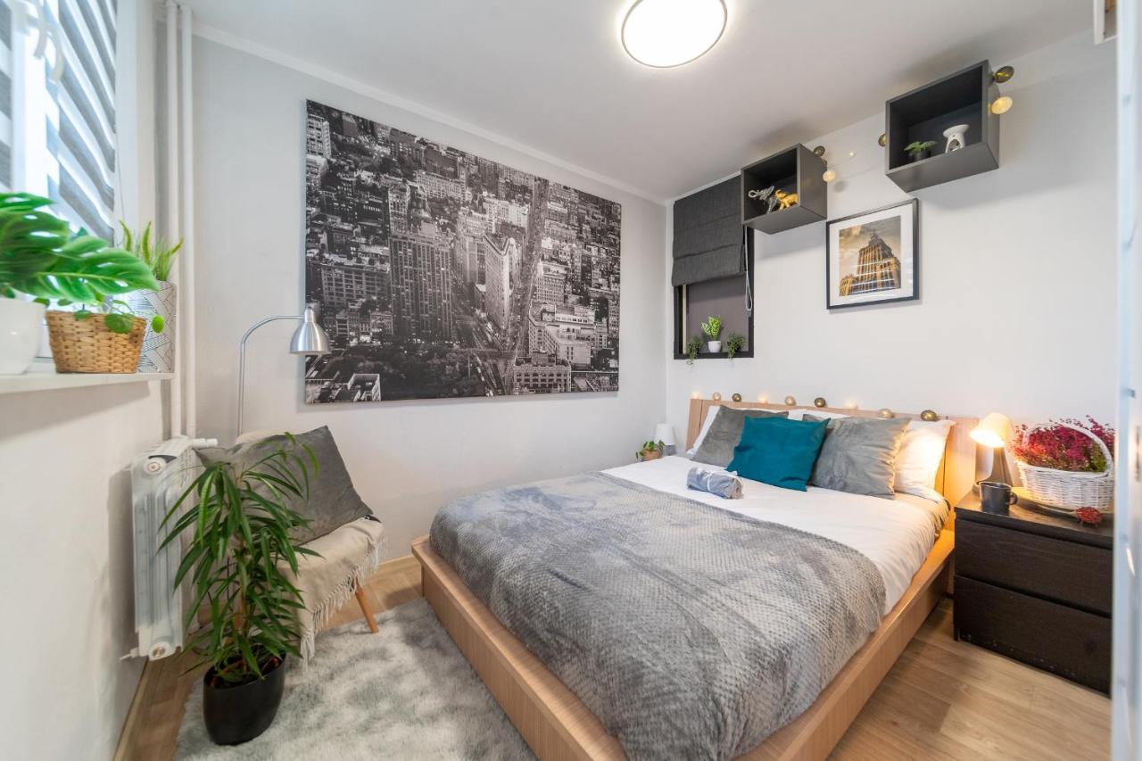 Metro Lux Home Apartment ワルシャワ エクステリア 写真