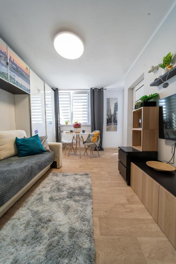 Metro Lux Home Apartment ワルシャワ エクステリア 写真